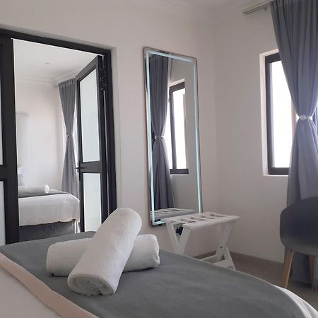 Shark Island Guesthouse Lüderitz Esterno foto