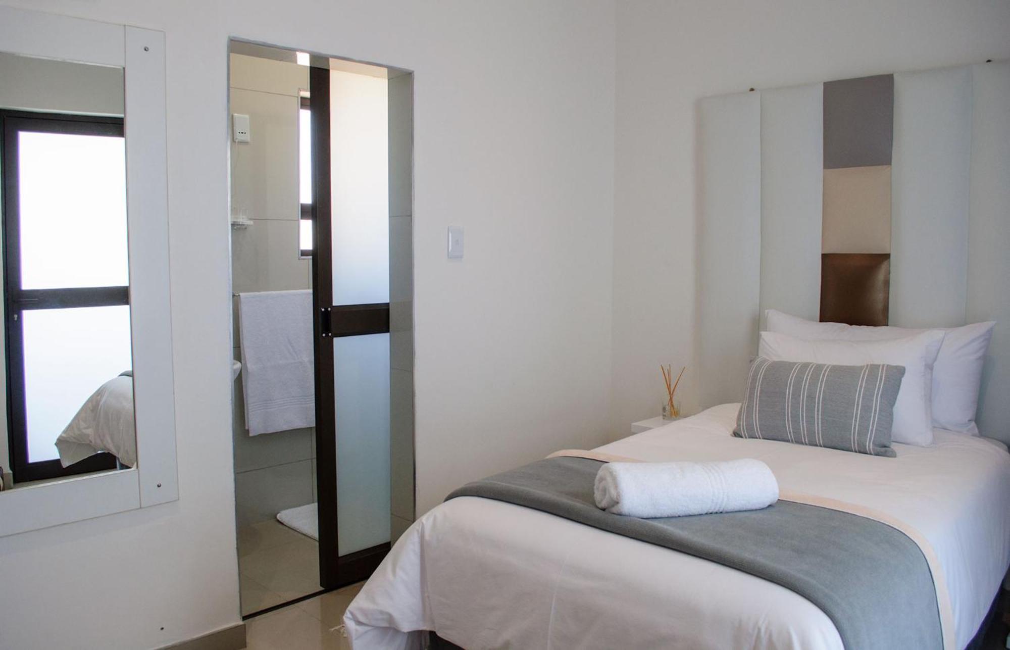 Shark Island Guesthouse Lüderitz Esterno foto